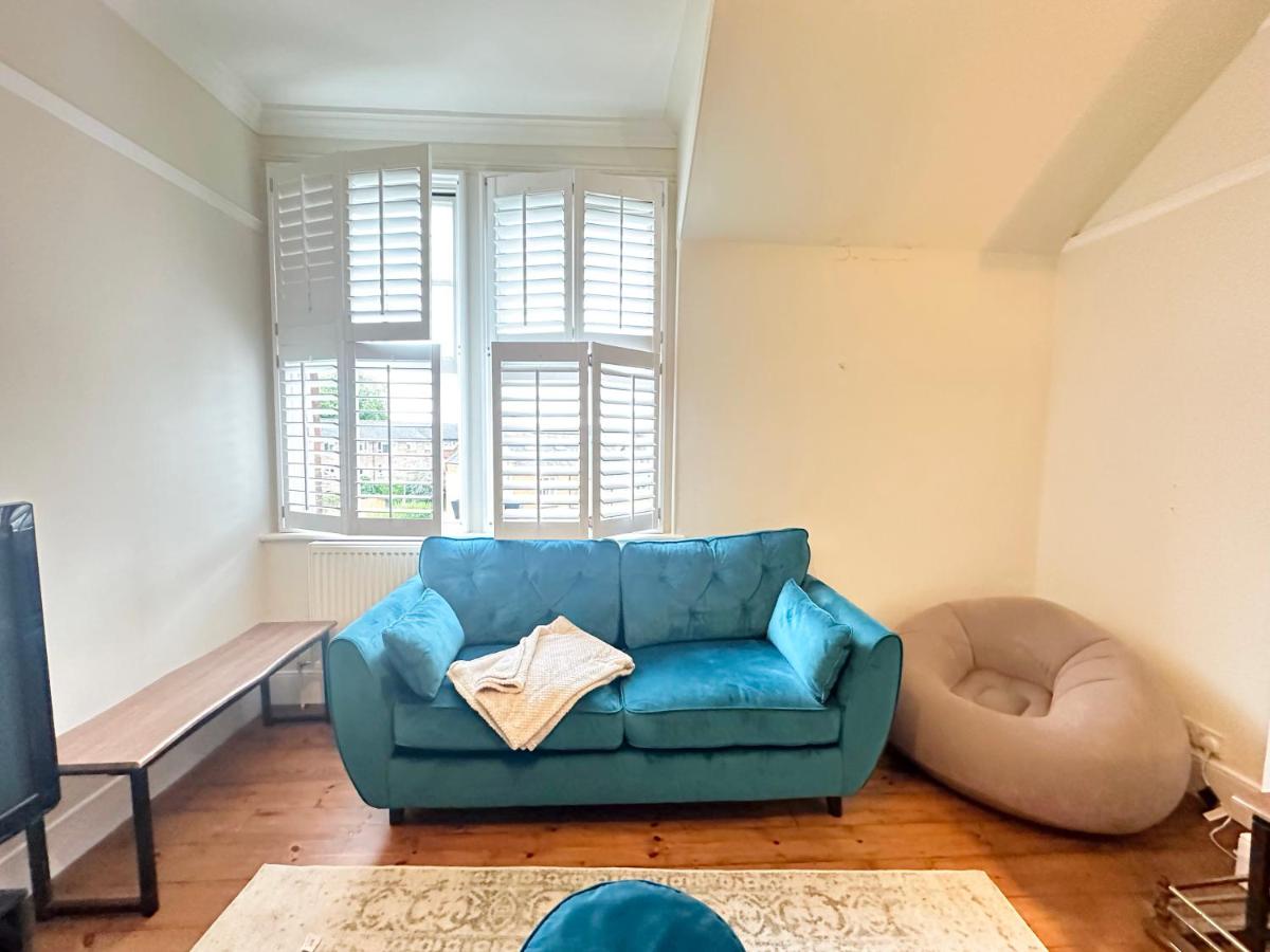 Mulberry Wimbledon Area Apartment, by Edens - B&B