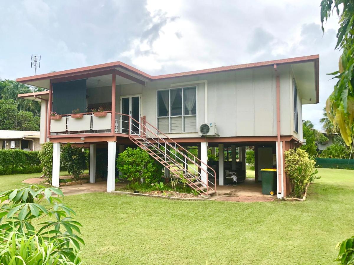 BEACH Boho 70s Entire Home WALK Cafe & Beach - Ferienwohnung Nightcliff