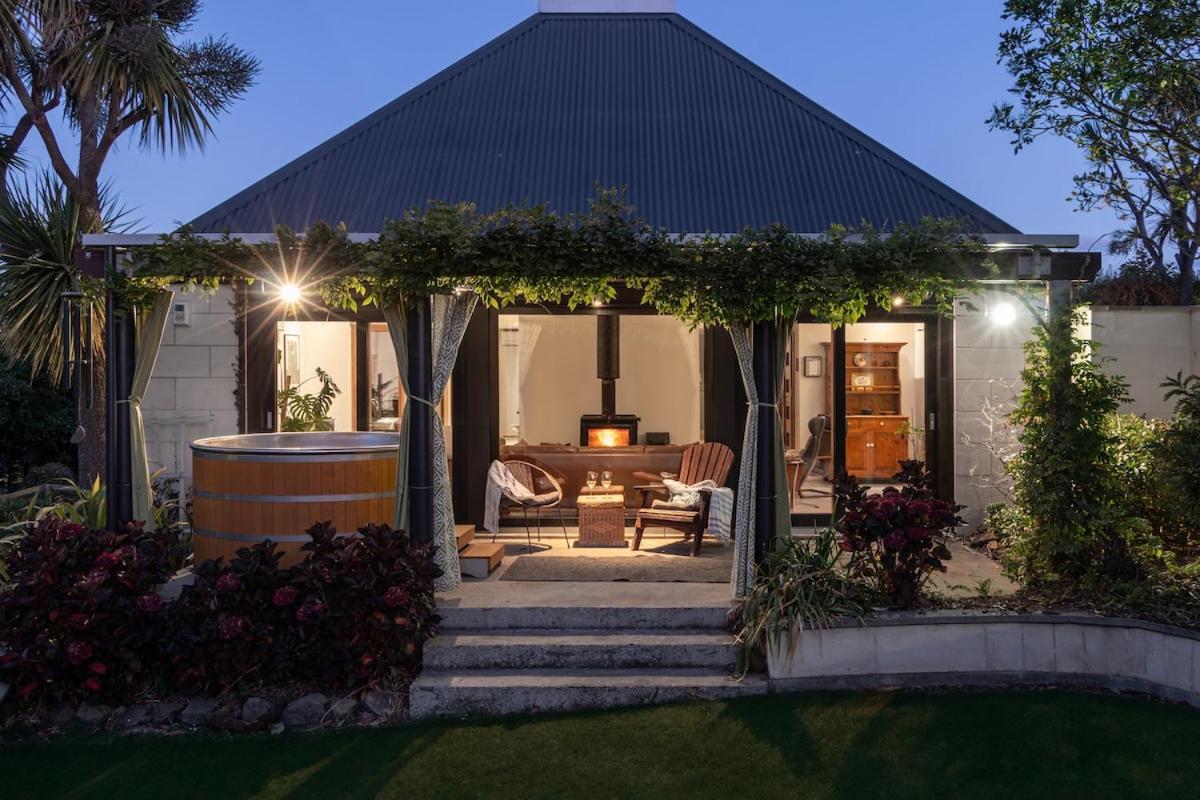Sunrise Serenity with Hot Tub - B&B