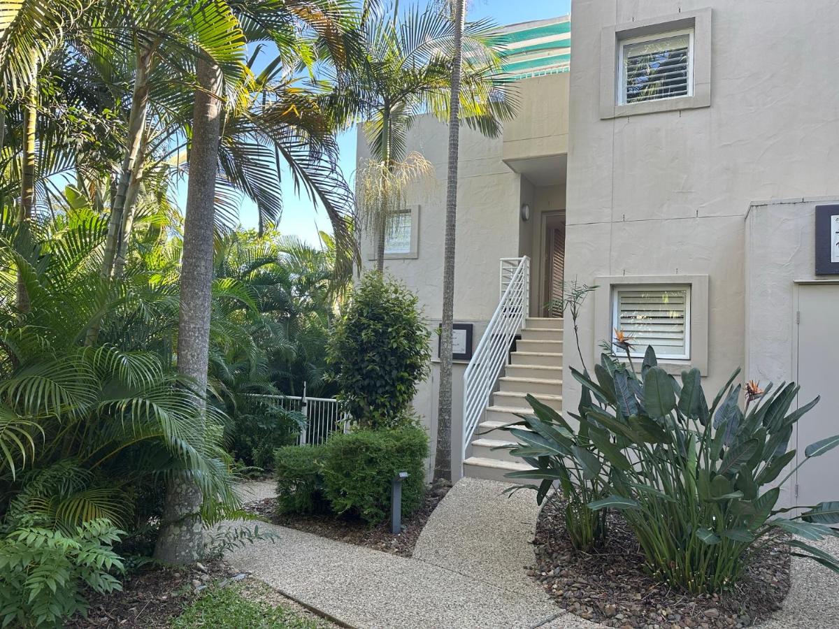 Oasis Rooftop Spa Apartment - B&B Noosa Heads