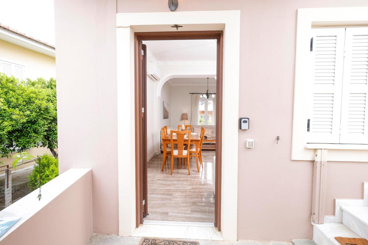 Gaia Escape, Sinarades - B&B