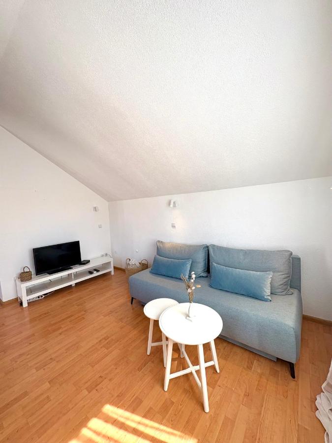 One-Bedroom Apartment with Terrace