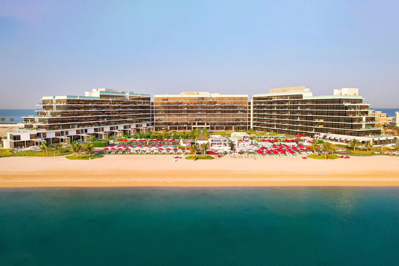Ultra-Spacious 2BR Beach Access & Atlantis Views - Chambres d’hôtes Dubaï