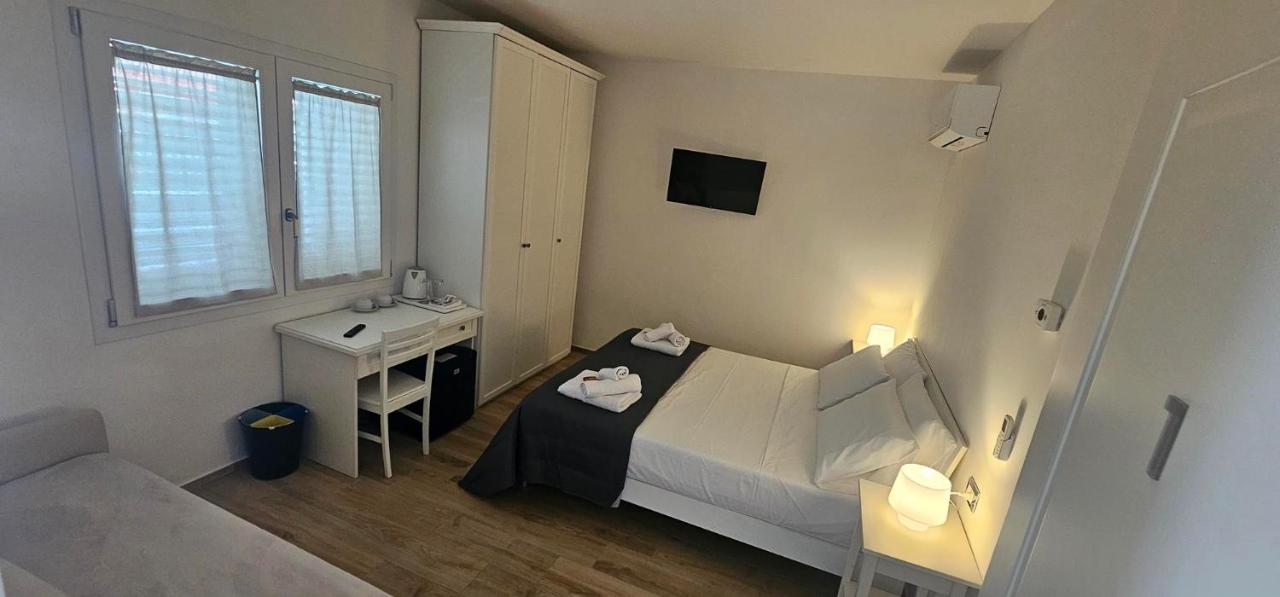 Triple Room with Private Bathroom