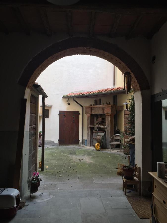 Apartment in ancient historic villa near Florence - B&B