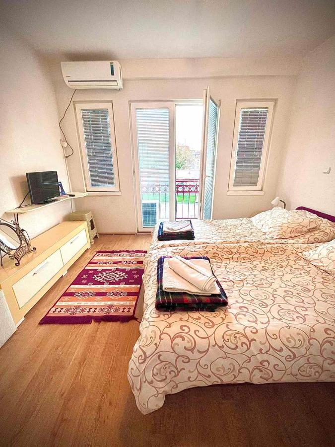 Apartamento con balcón