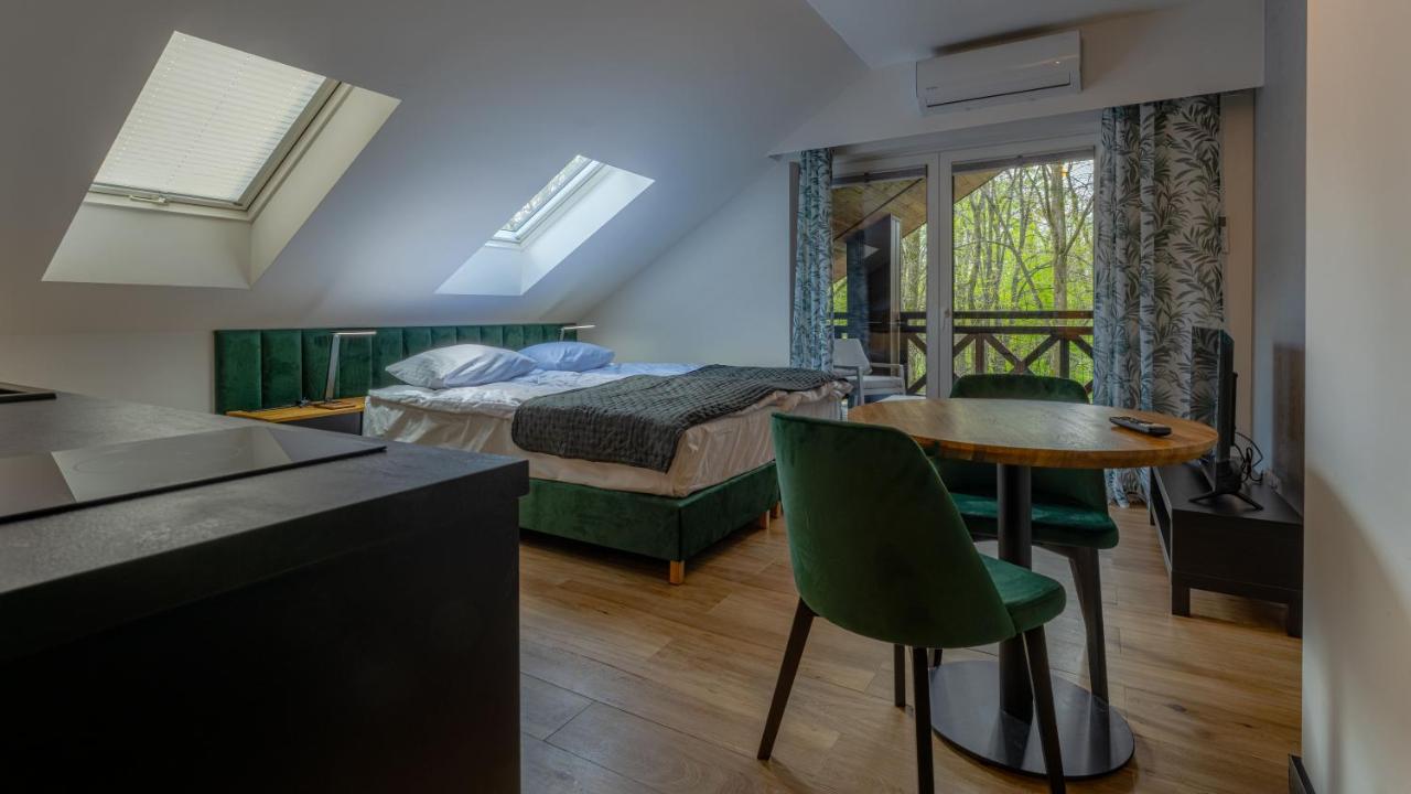 Double or Twin Room with Terrace