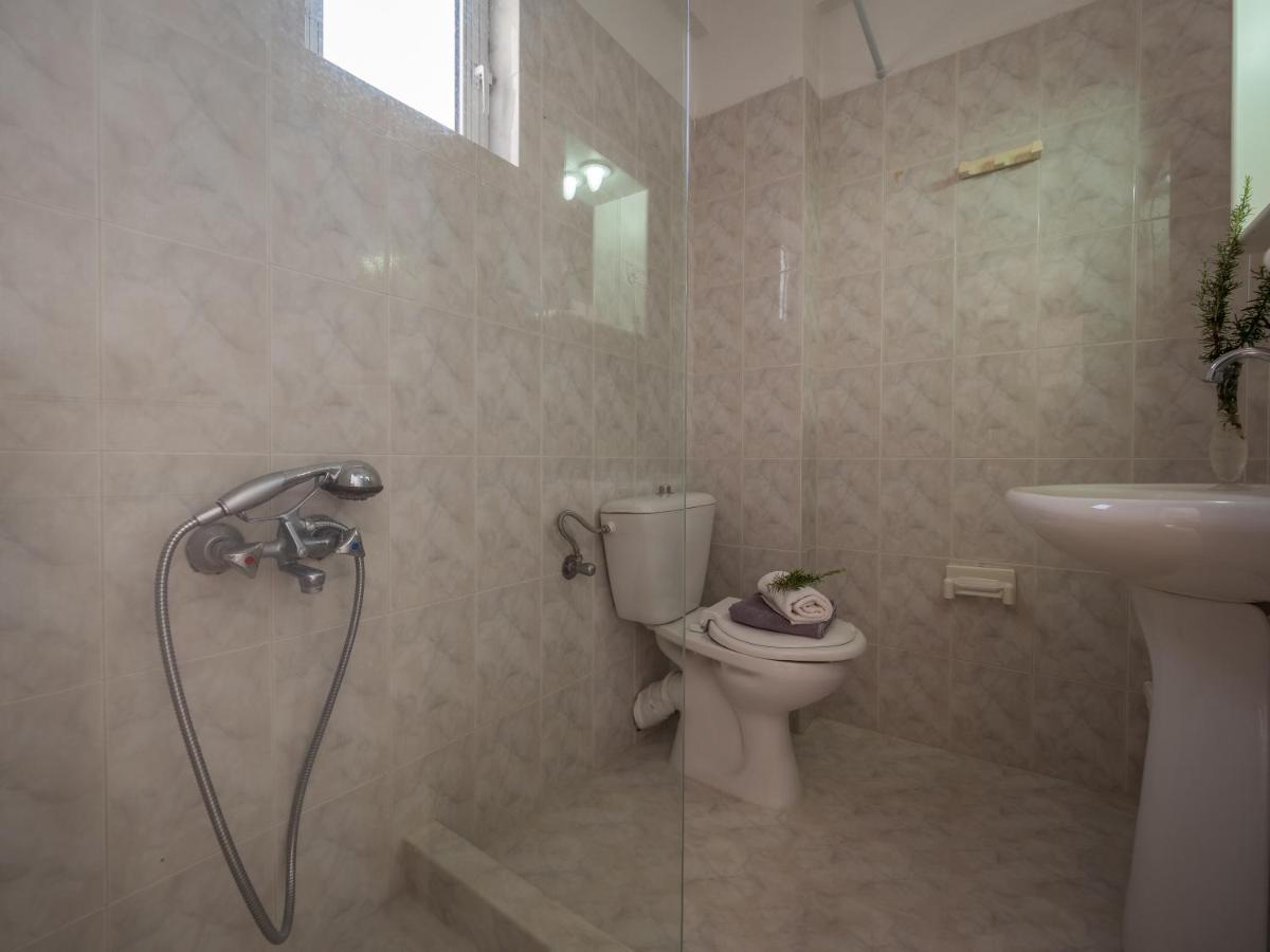 Habitación Triple Básica