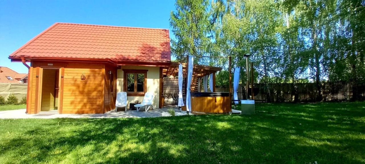 Domek Brzozowa Kropelka - B&B