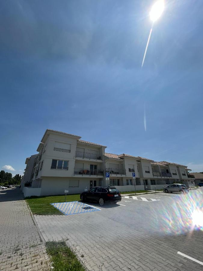 Apartman Hanna - Ferienwohnung Dunajská Streda