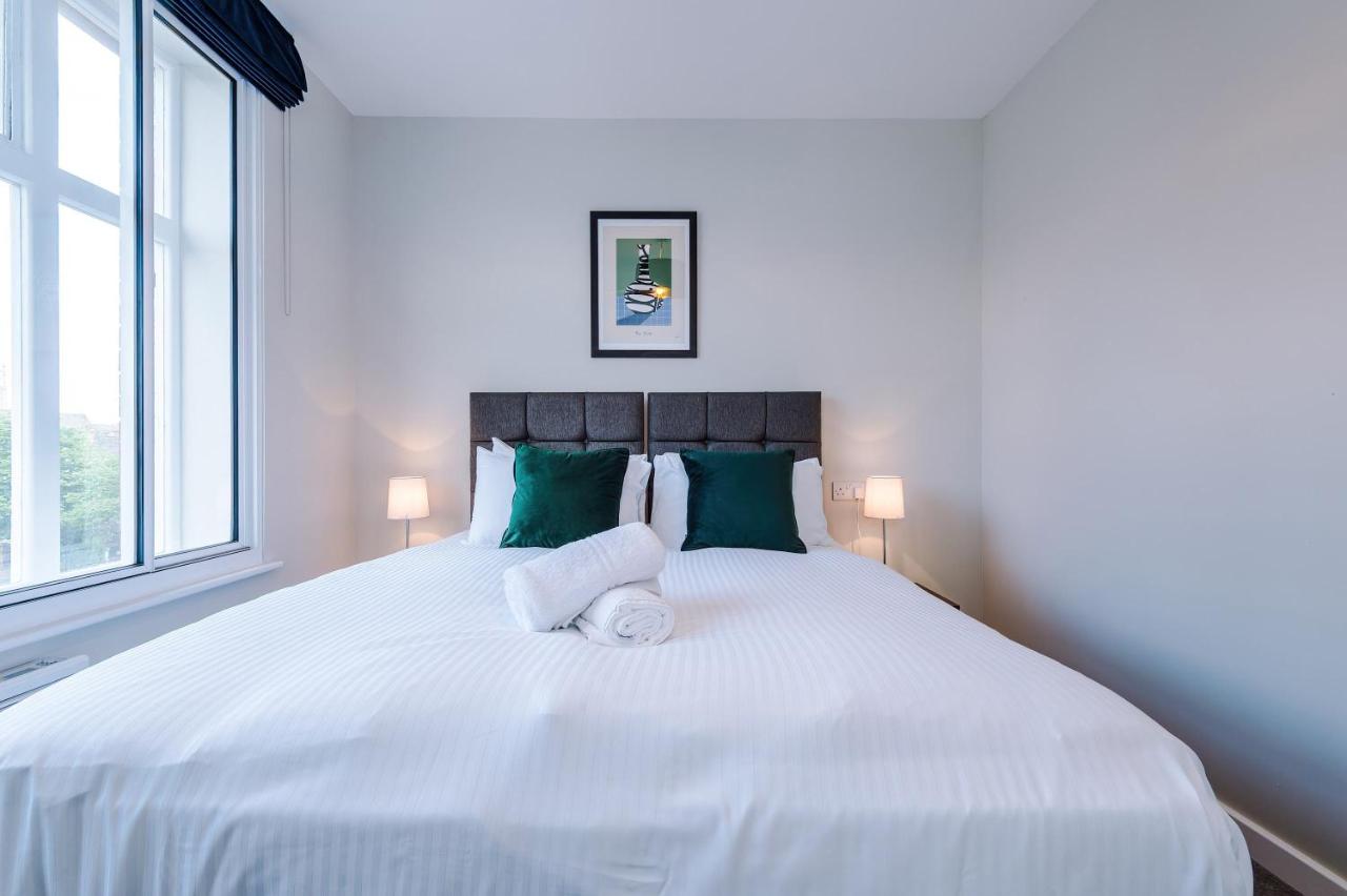 Elysée Suites - Modern 1 Bed Flat in Southport - B&B Southport