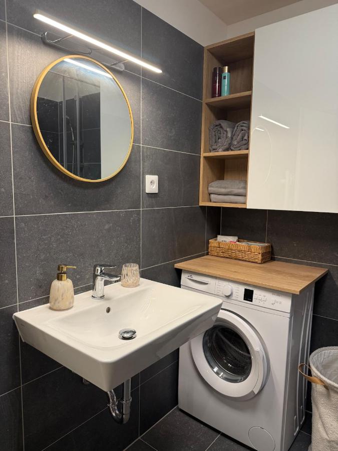 Kubánské náměstí - B&B Prague