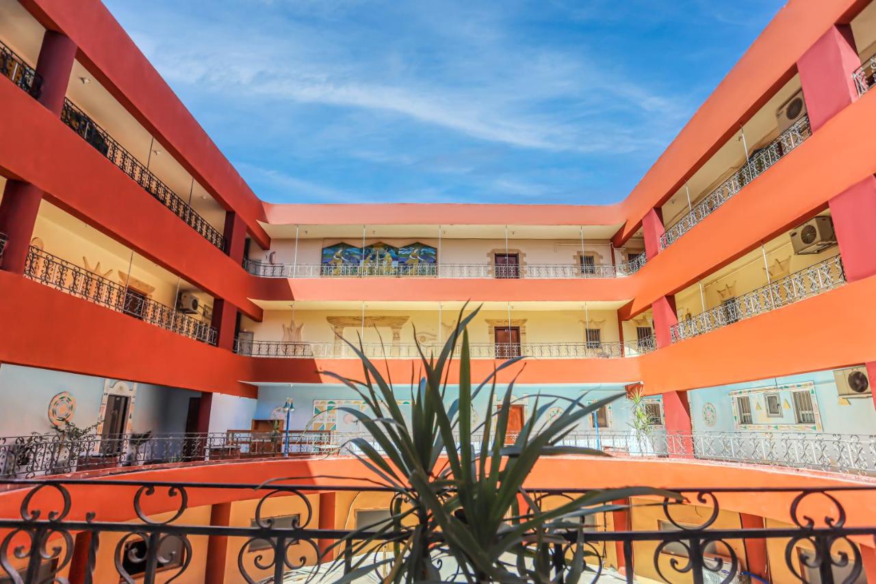 Spacious & Stunning 3 bedroom apartment ! - Ferienwohnung Hurghada