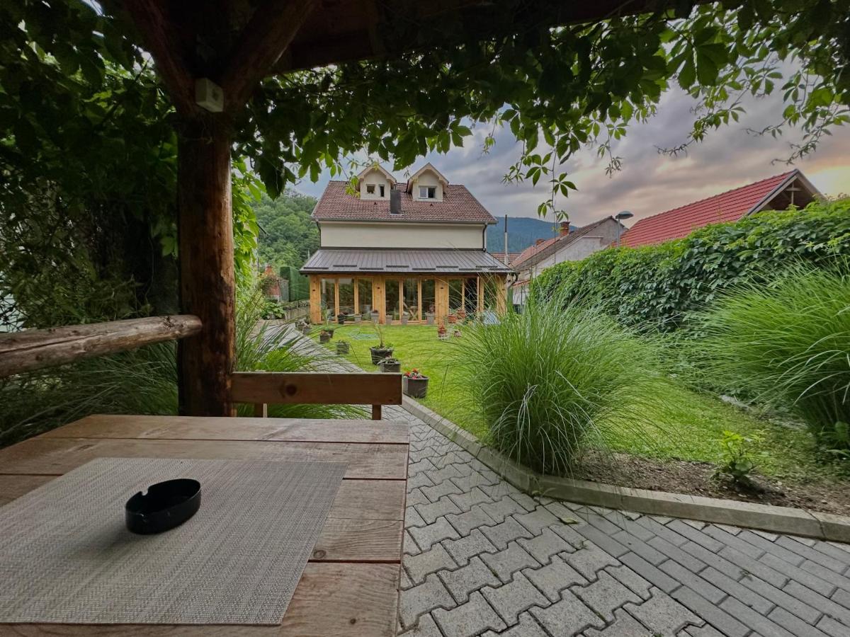 Vila Veljković - Sobe & apartmani " Ljupče " - B&B Jošanička Banja