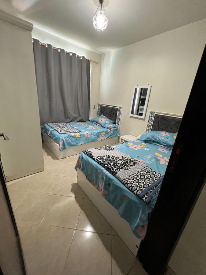 Apartamento de 1 dormitorio con balcón y vistas al agua