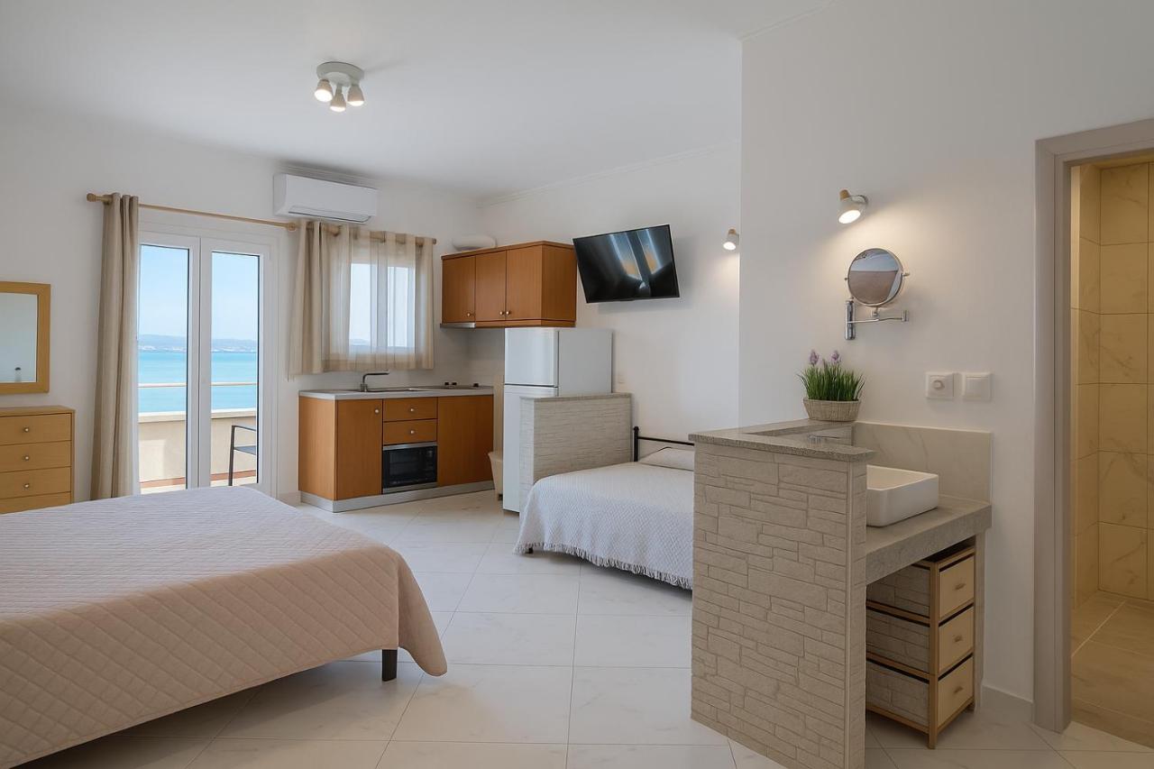 Monolocale (3 Adulti) con Vista sul Mare