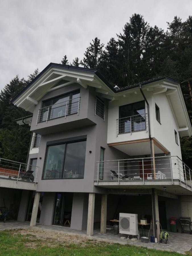 Modern house in the woods with a view of Millstättersee - Ferienwohnung Millstatt