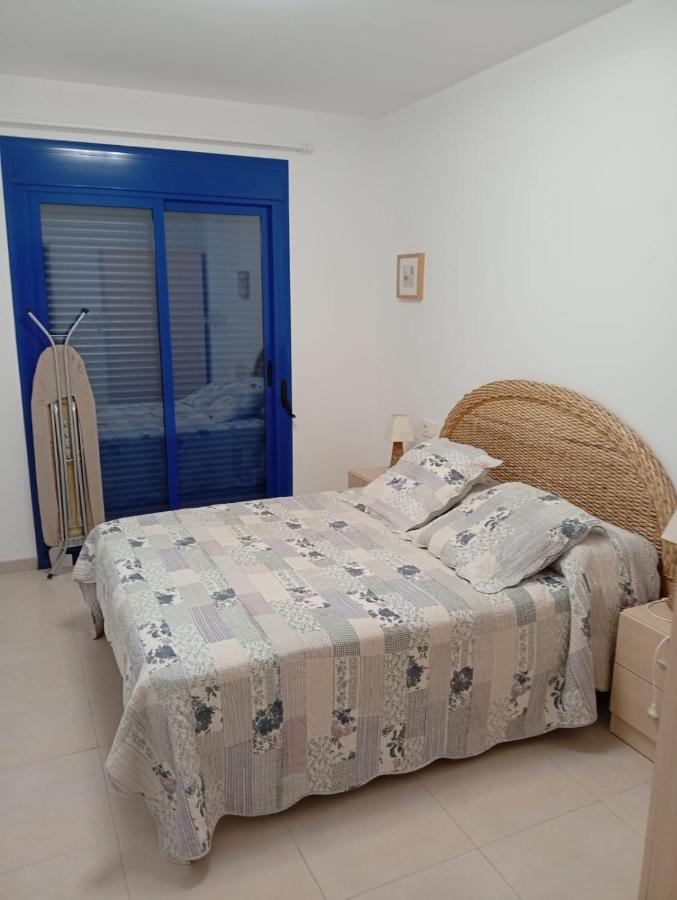 Appartement met 2 Slaapkamers, Balkon en Uitzicht op Zee