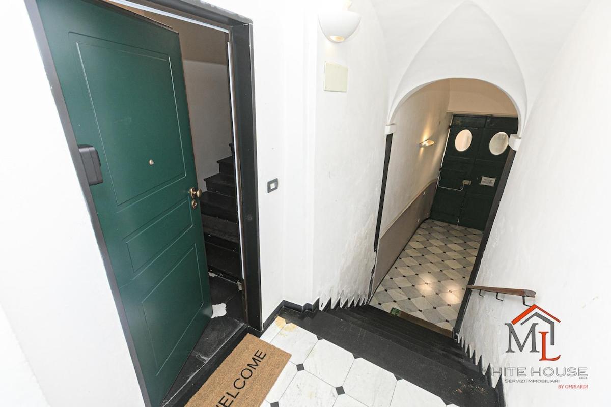 Mimosa house jacuzzi and parking by ML WHITE HOUSE - B&B Genoa