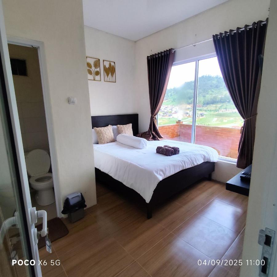 Pucuk Dieng Syariah Inn - B&B Dieng