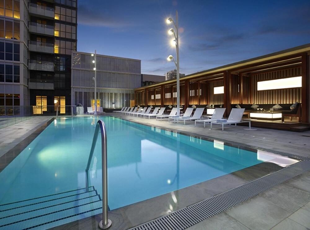 Luxury 1 BR and Den Near CN Tower - B&B Toronto
