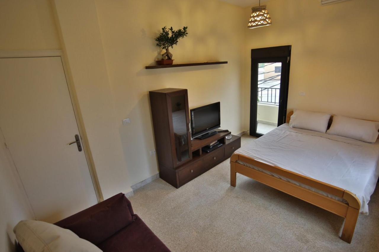 3BR in Batroun Bahsa Old Souks - B&B