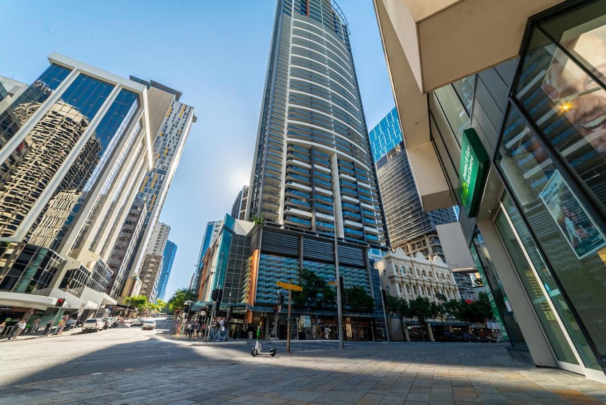 Lux 18th floor 2br 2bath, River view, Pool, Spa, Sauna, Gym, Wifi, - B&B Brisbane