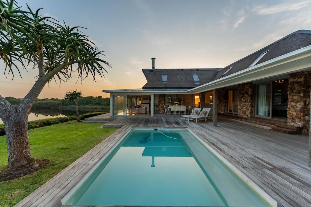 Ukuthula Estate, Aloe Grasdak House - B&B Kromriviermond