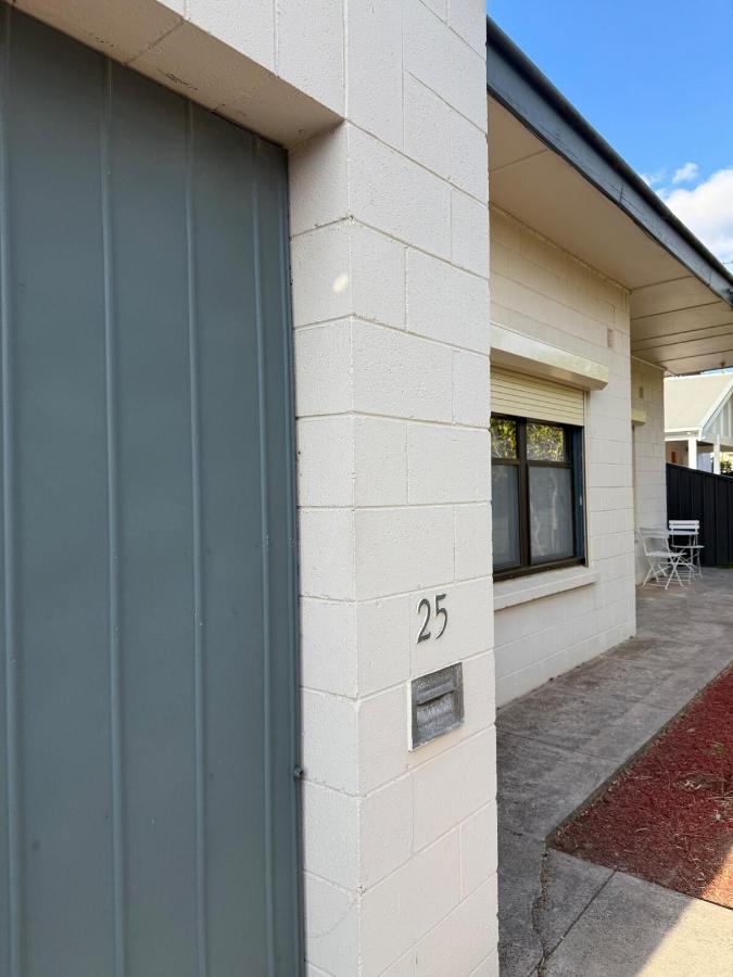 25 Young - 3 Bed, 1 Bath - B&B