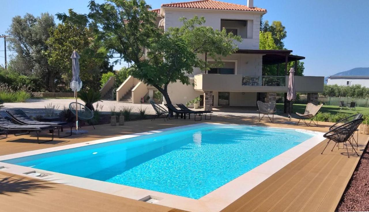 Villa Polyxeni 5 Bedrooms and Private Pool - B&B