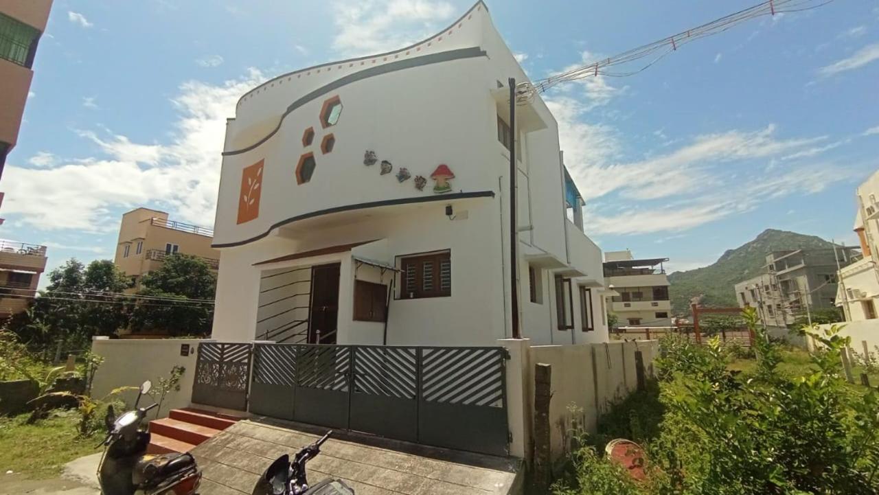 Tiru Guesthouse and Rooms - Bed and Breakfast Tiruvannāmalai