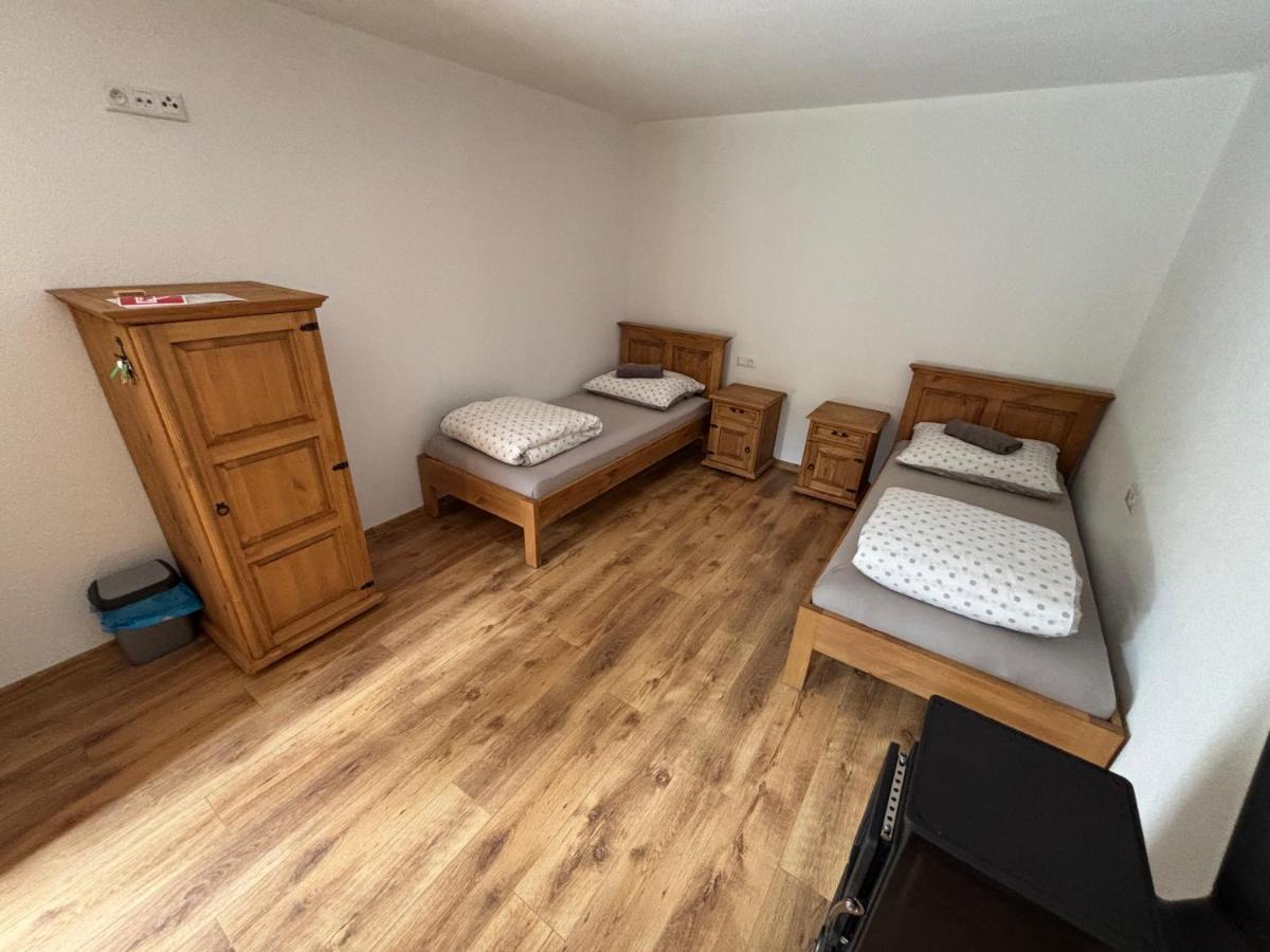 Camera Doppia con Letti Singoli