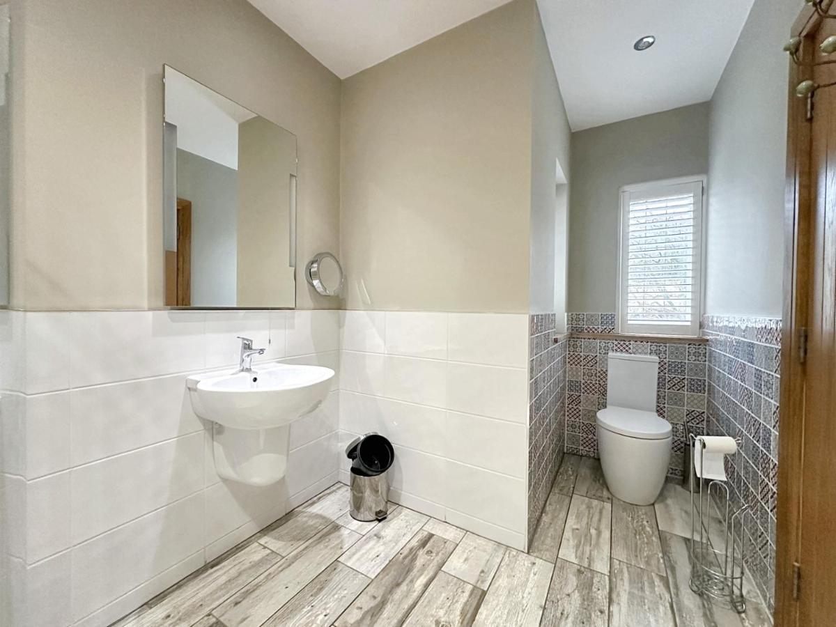Double or Twin Room with Private Bathroom
