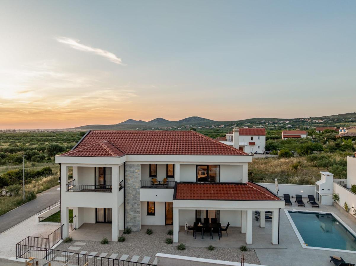Villa di Lago ZadarVillas - B&B Vrana