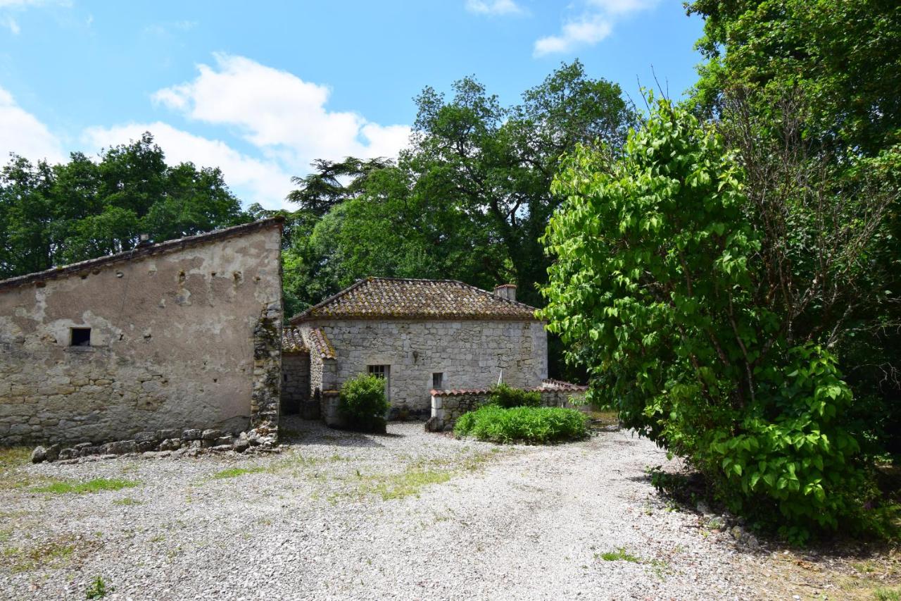 Maison en pierre à Laroque-Timbaut - Clévacances 3 clés - B&B