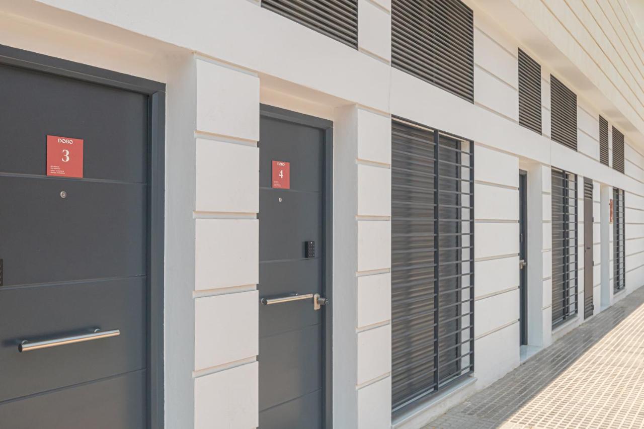 Dobo Málaga Perchel - B&B Málaga