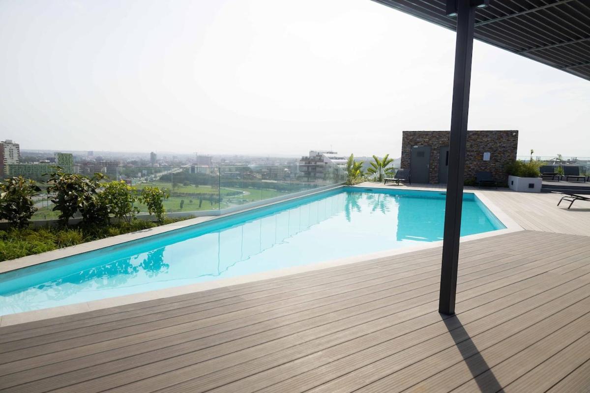 1 Bedroom with Rooftop pool - Ferienwohnung Accra