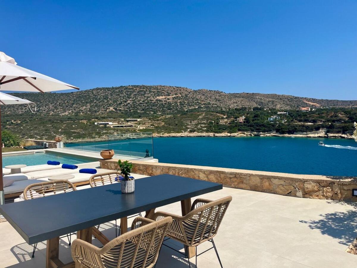 SeaWave Villa II, By Hellocrete - Bed and Breakfast