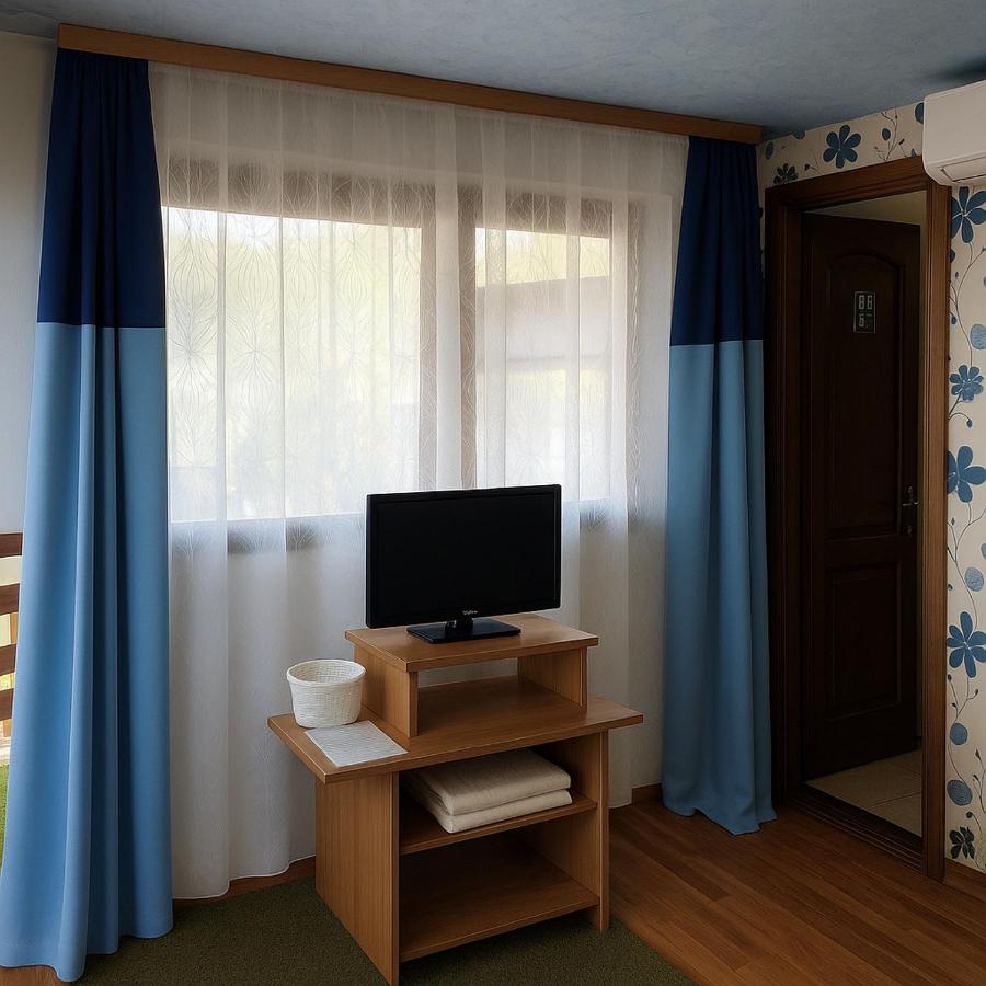 Doppel- oder Zweibettzimmer
