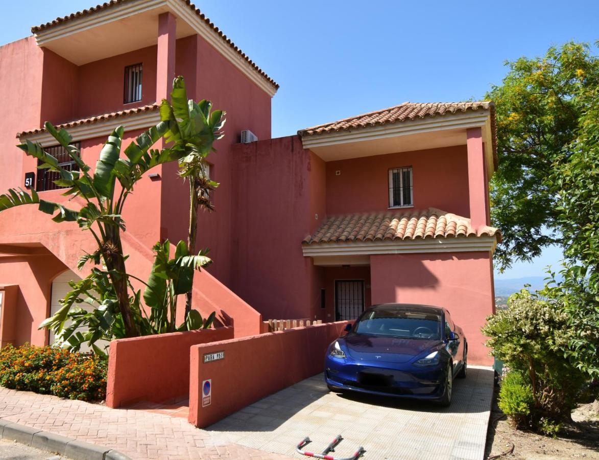 The Coral Breeze - Top Floor Apartment with Spectacular Views - Ferienwohnung Manilva