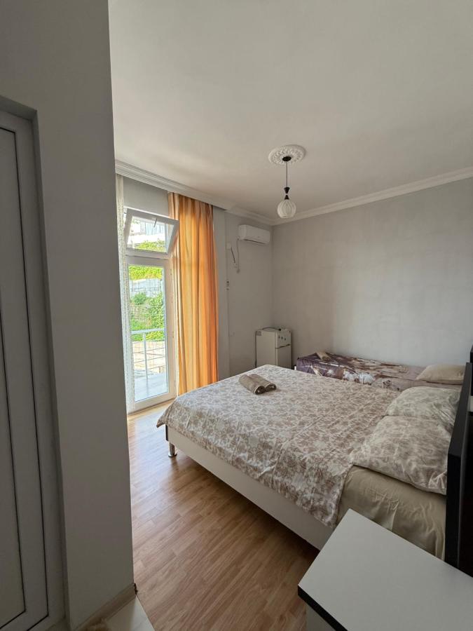 Dreibettzimmer mit Meerblick