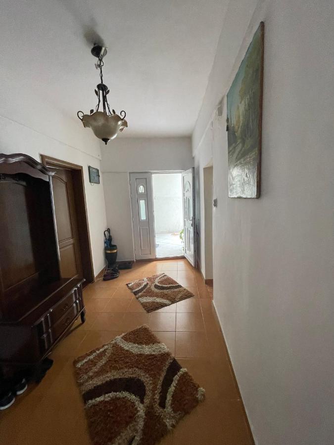 Cool room in Authentic Montenegro House - Bed and Breakfast Ulcinj