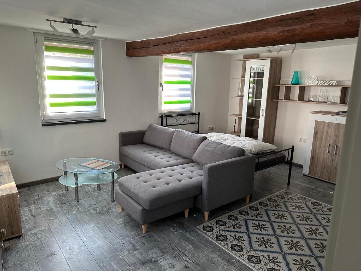 Einfaches Zimmer einfacher Preis in Lohra, Hessen Monteurzimmer - Wanderer und Biker willkommen - separates WC - B&B