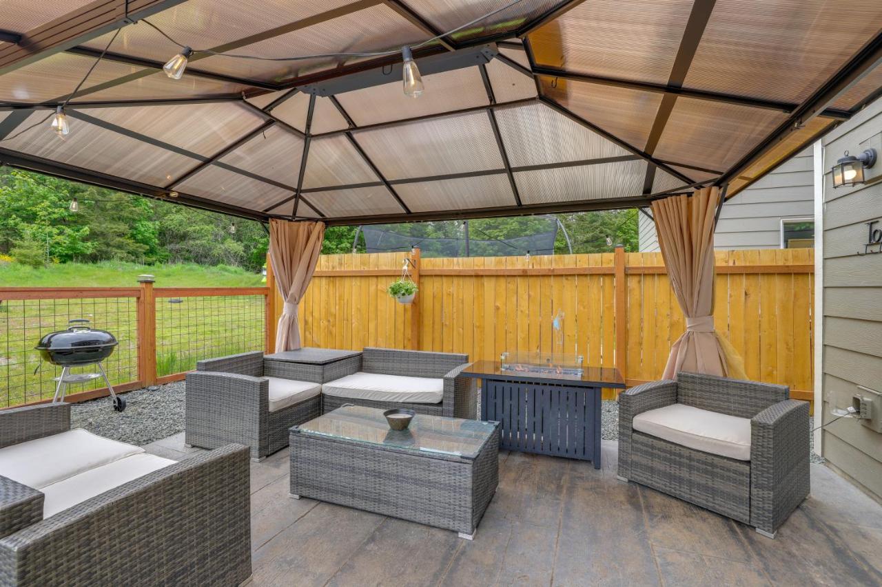 2 Mi to Olympic National Park Hot Tub Haven! - B&B Port Angeles