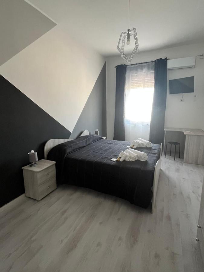 Tommy House - Ferienwohnung Catania