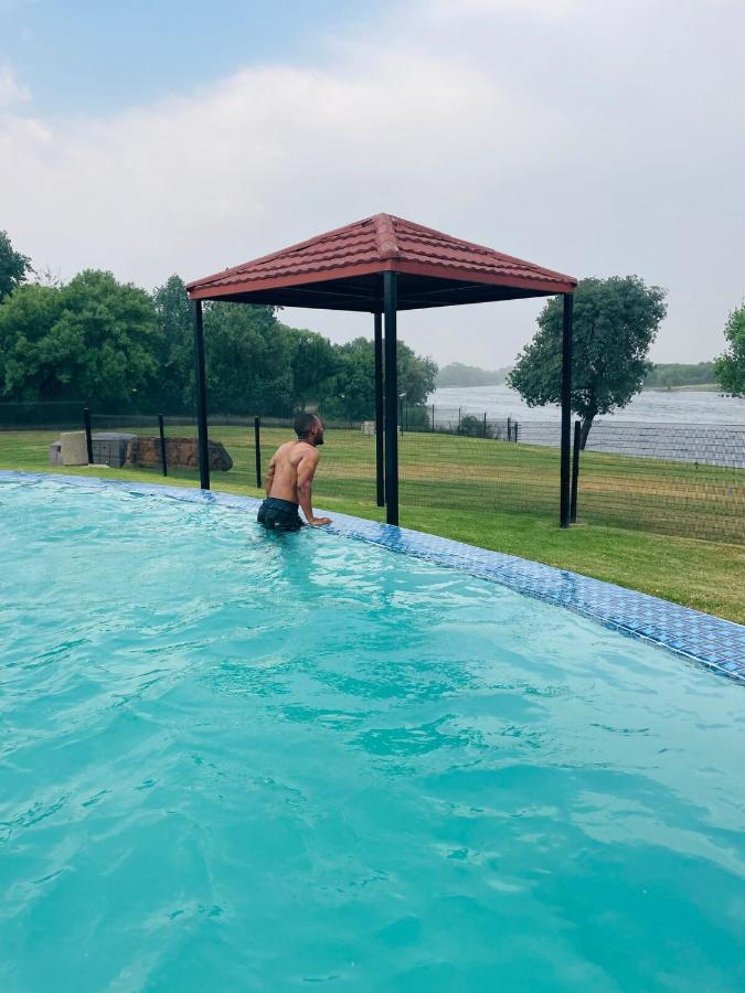 Villa by The Vaal River - Bed and Breakfast Vanderbijlpark