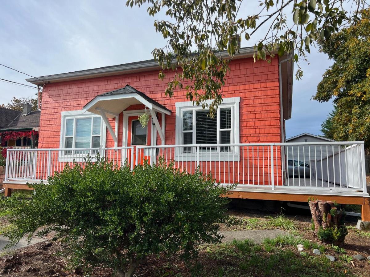 Nanaimo Oldtown Beautiful Guest Suite - B&B