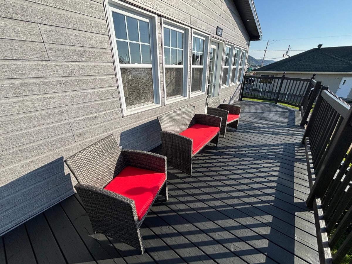 Maison vue Fleuve 4 chambres deux pas du traversier ! - B&B Saint-Siméon