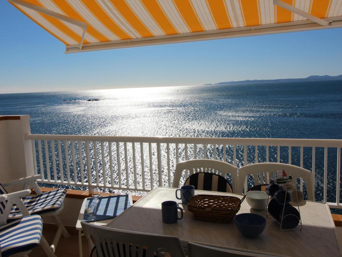 MEDITERRANEO B Disfruta de la tranquilidad de una zona privilegiada con unas vistas espectaculares al mar. - ES-258-154 - B&B Roses