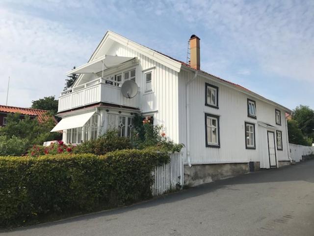 Styrsö rymlig övervåning i villa - B&B